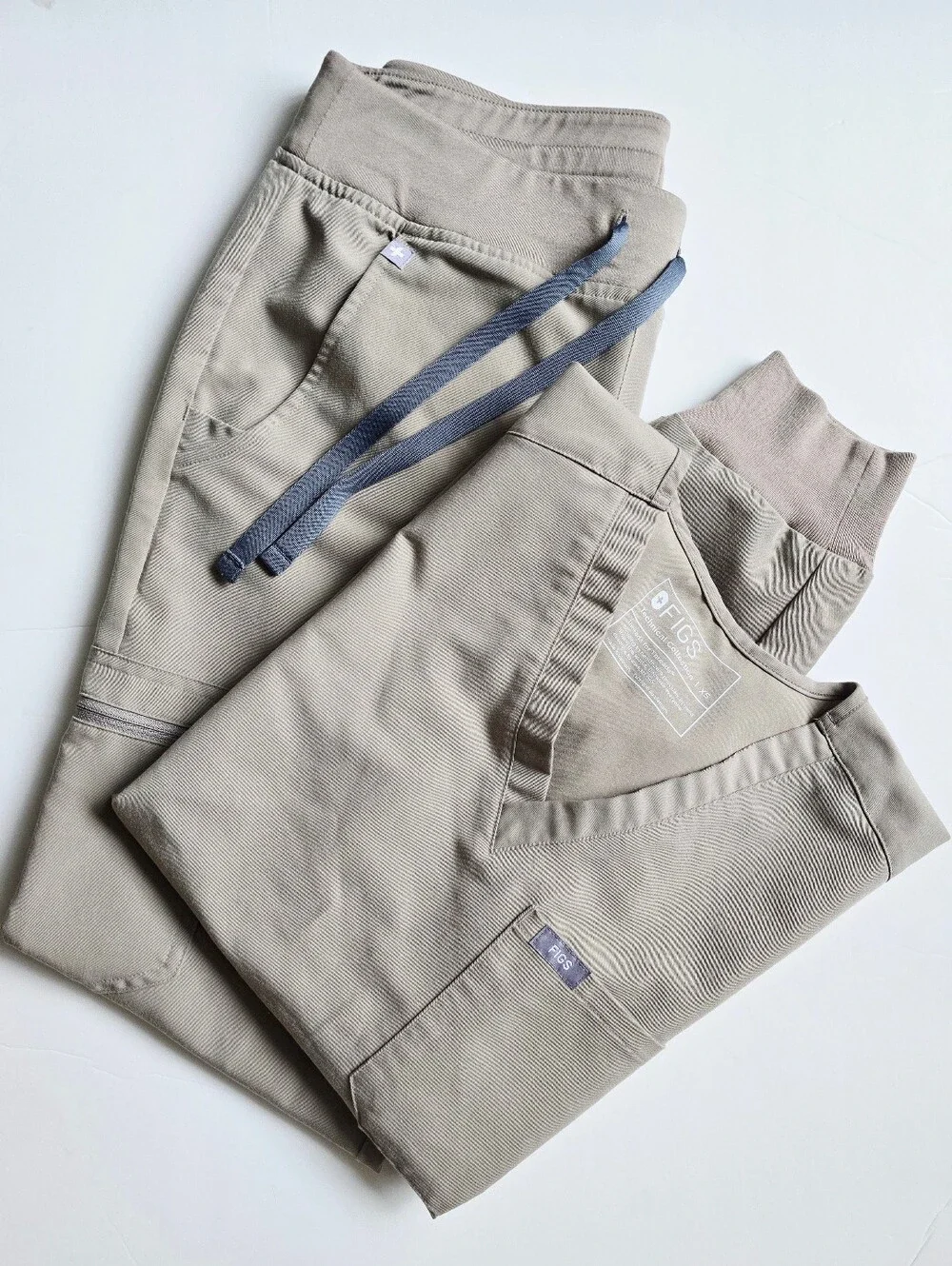FIGS Set Zamora Jogger & Catarina Scrub Latte Limited Edition - Picture 6 of 6